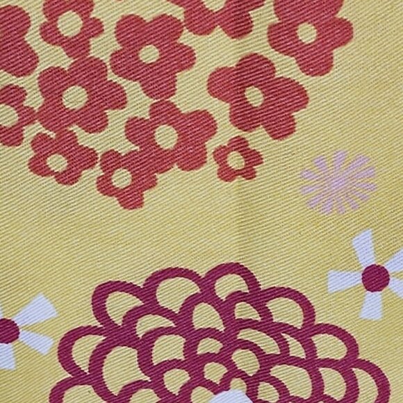 Upholstery Fabric Yellow Pink Flowers Groovy Retro Floral 44" Wide 1/2 Yard - Picture 5 of 5